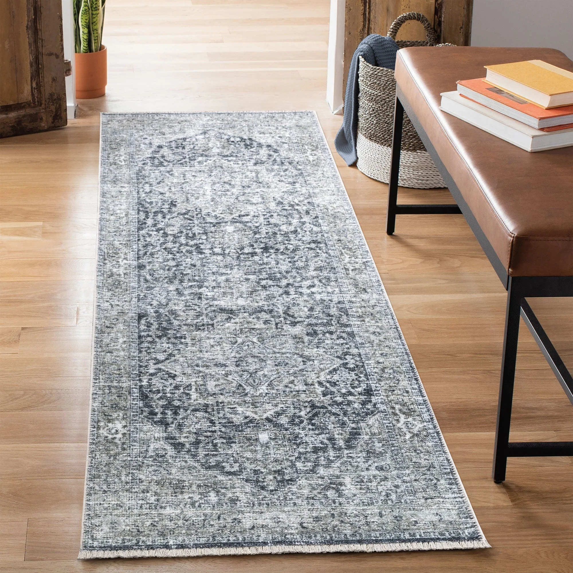Caria CR-10 Traditional Washable Rug | Non-Slip - Image 9