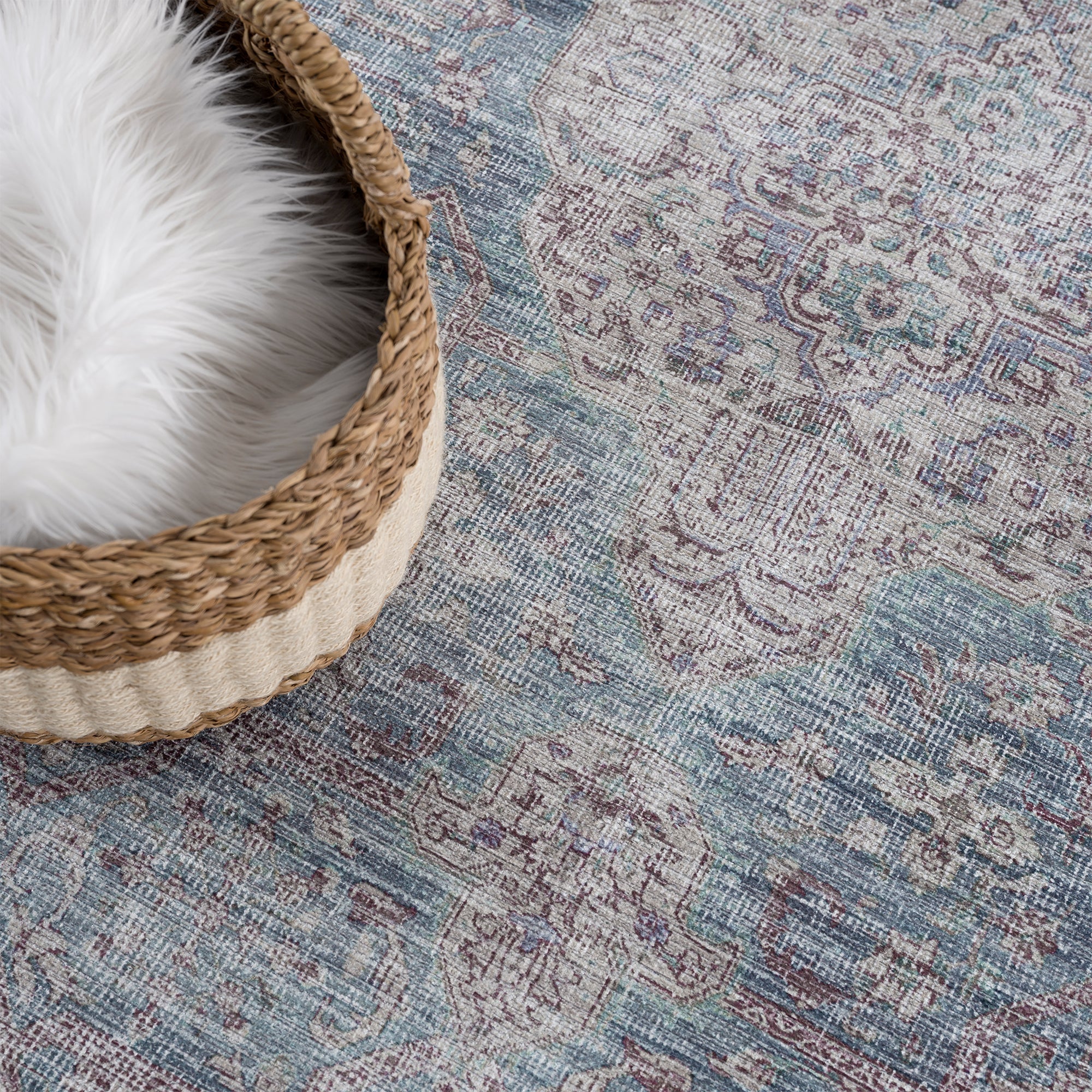 Ionia IO-02 Traditional Washable Rug - Image 9