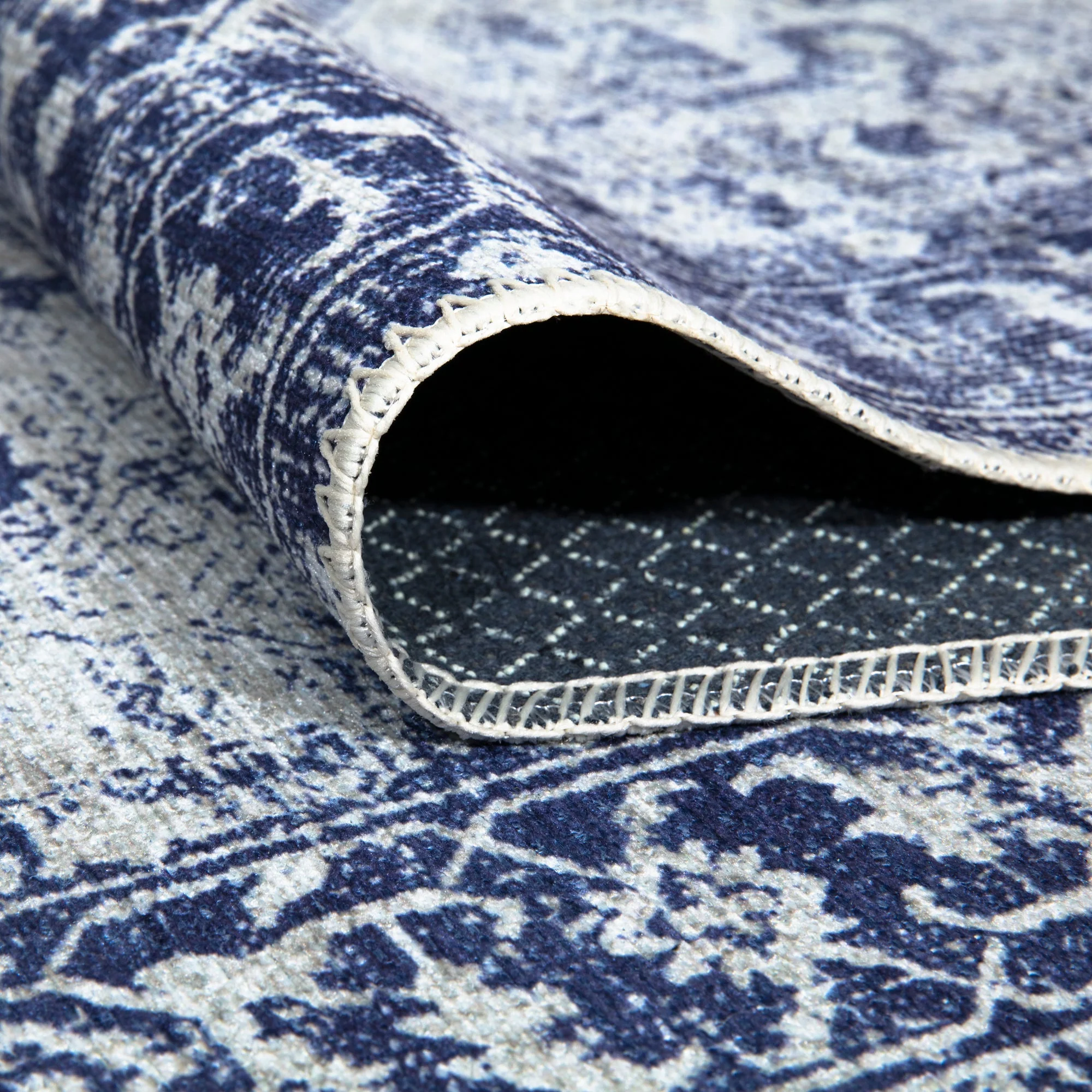 Ionia IO-23 Traditional Washable Rug | Non-Slip - Image 3